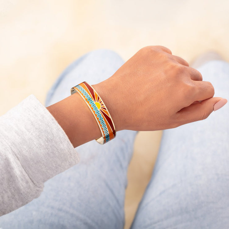 Live in the sunshine and ride life's waves Bangle