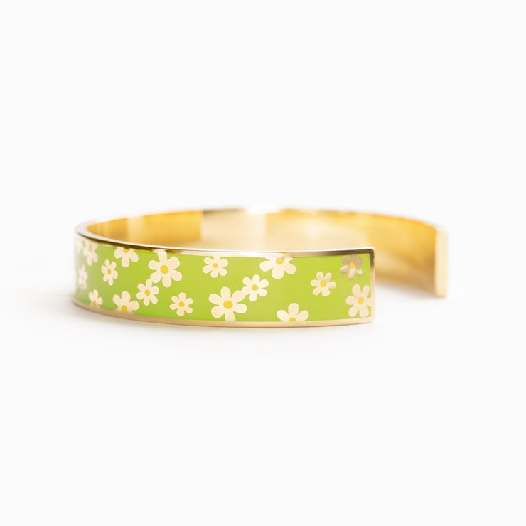 Every Daisy Speaks Bliss To You Daisy Green Bangle