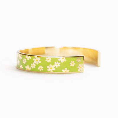 Sisters Are Different Flowers From Same Garden Daisy Green Bangle